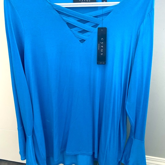 Cyrus women, brand new with tags - Picture 1 of 3